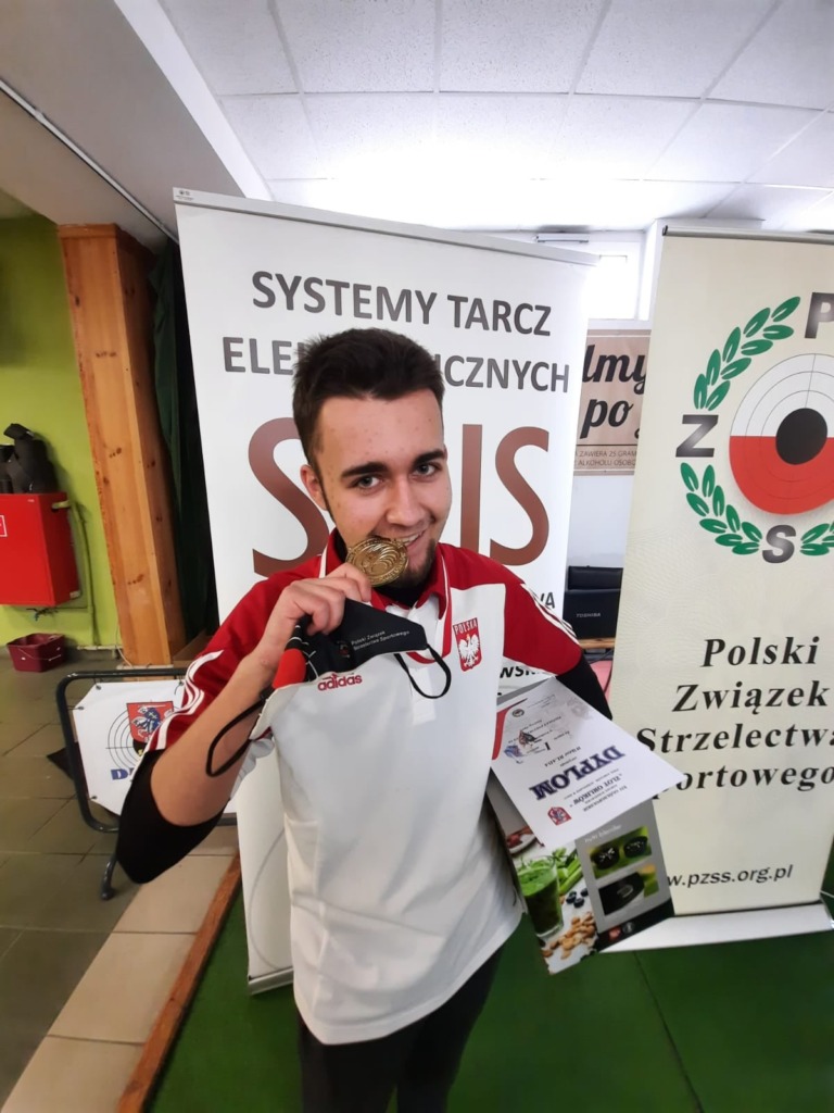 Wiktor ze złotym medalem na XIX Ogólnopolskich Zawodach Strzeleckich "Zlot Orlików"