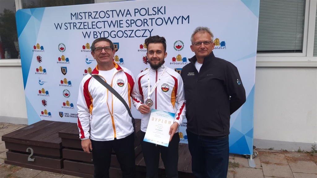 Trener, laureat 1 miejsca zawodów - mistrz polski oraz członek komisji zawodów