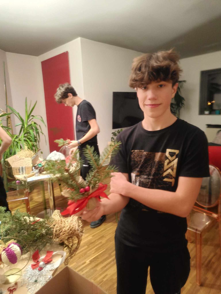 Jakub trzyma stroik